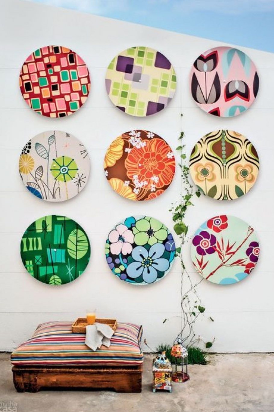 Декоративные тарелочки в интерьере