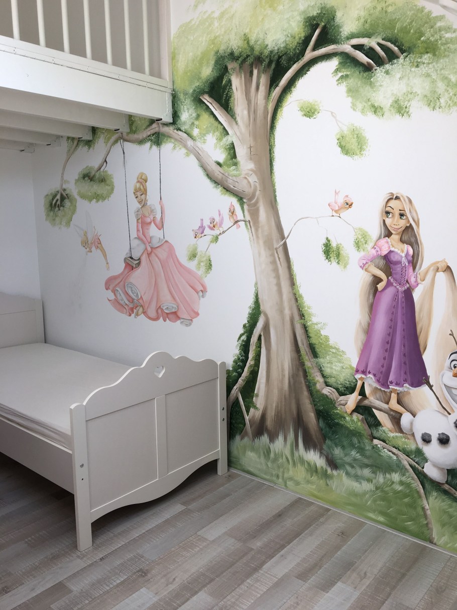 Роспись детской комнаты