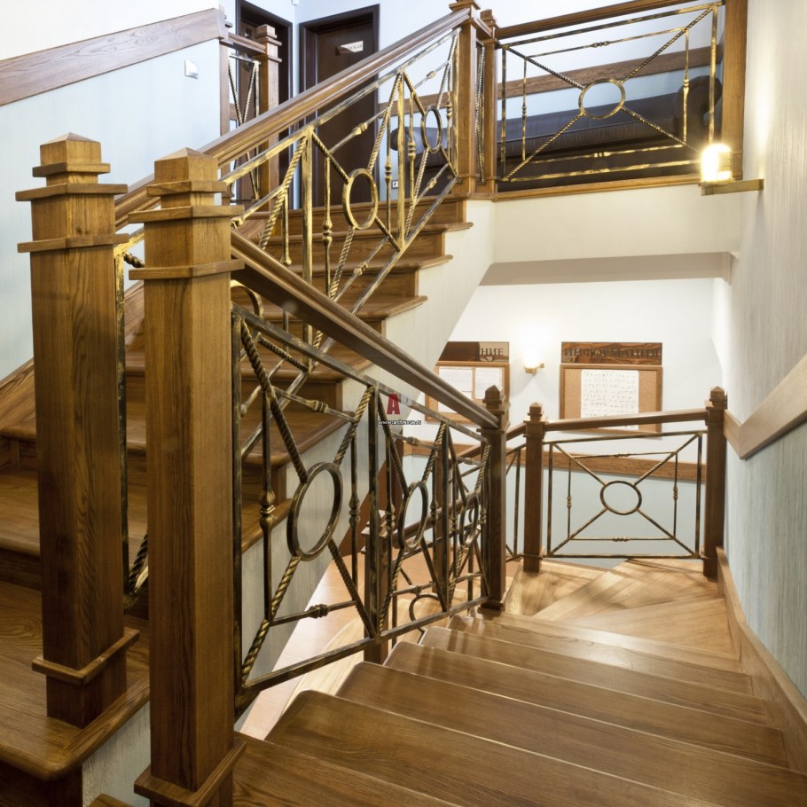 Перила для лестниц в английском стиле