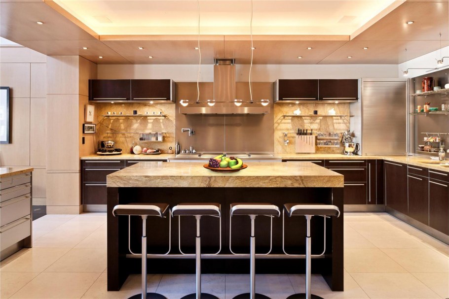 Коричневые кухни