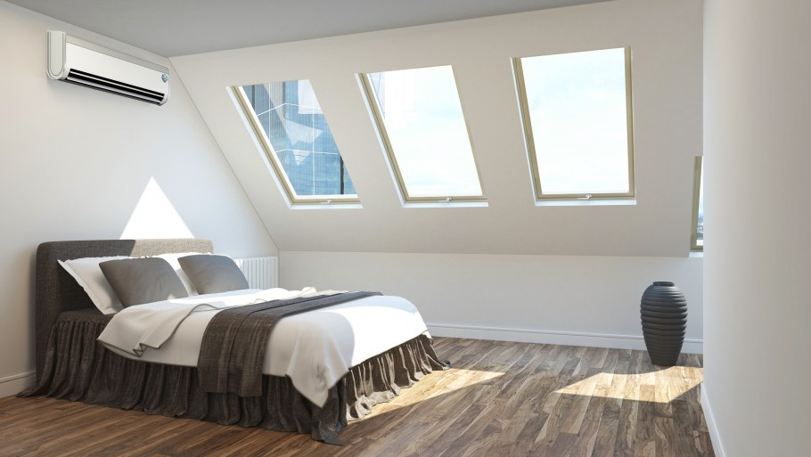 Интерьер холла на мансардном этаже