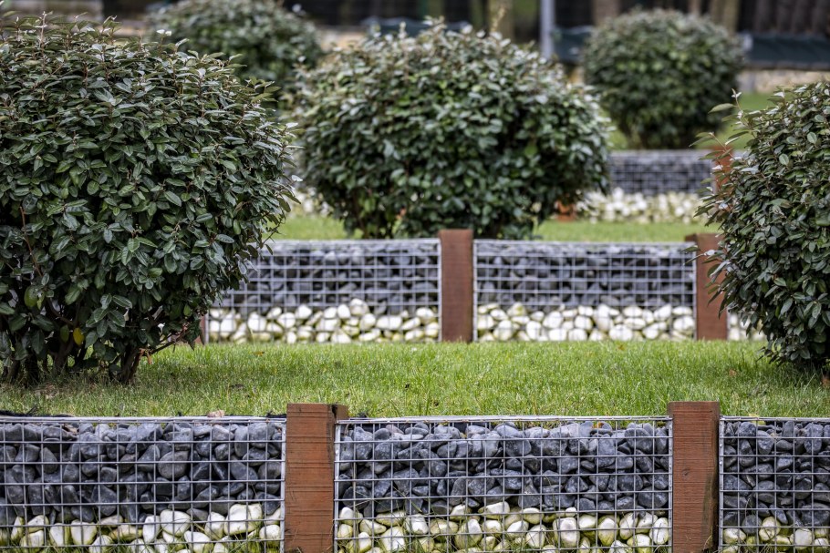 Ограждение сетка с камнями