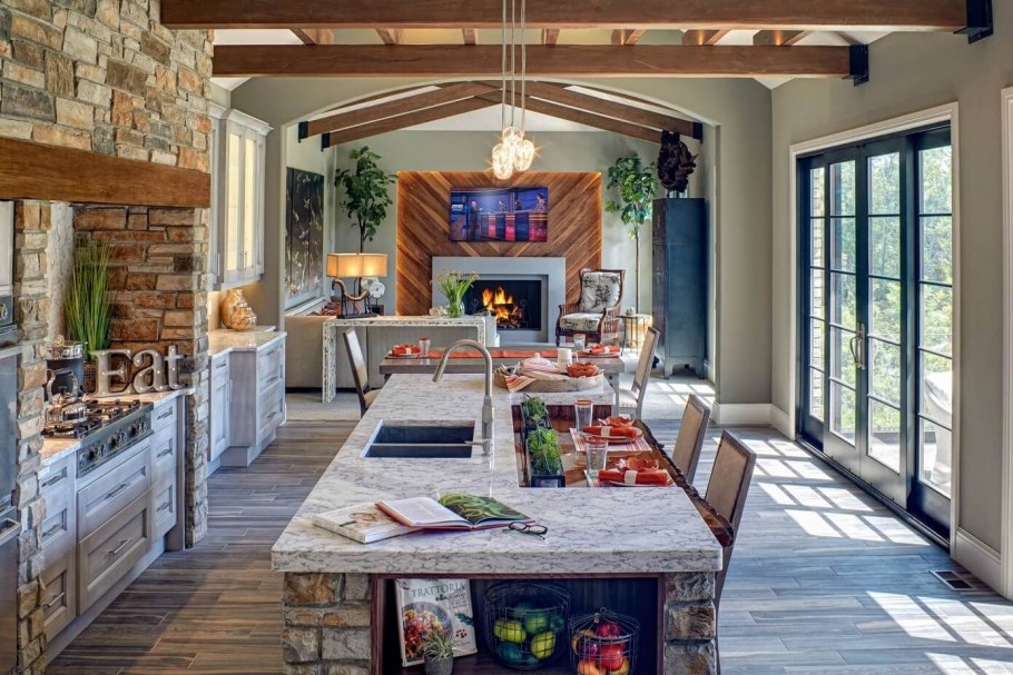 Кухня гостиная в стиле виллы