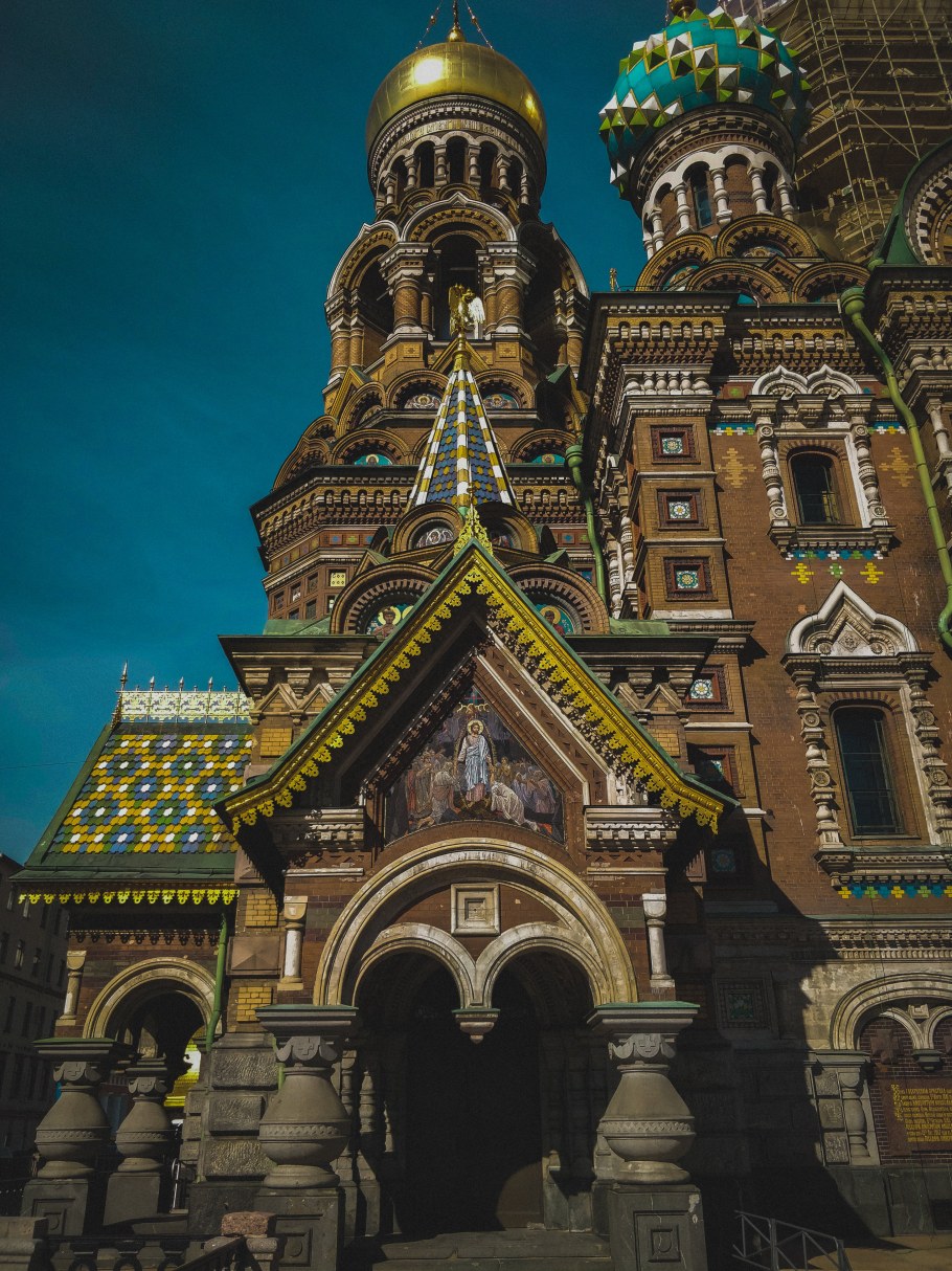 Коричневые церкви