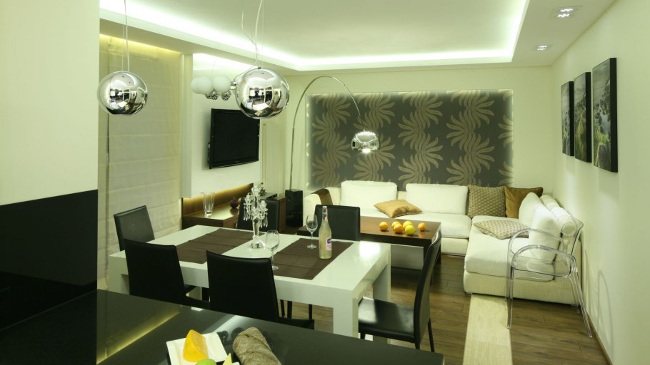 Зал с обеденной зоной