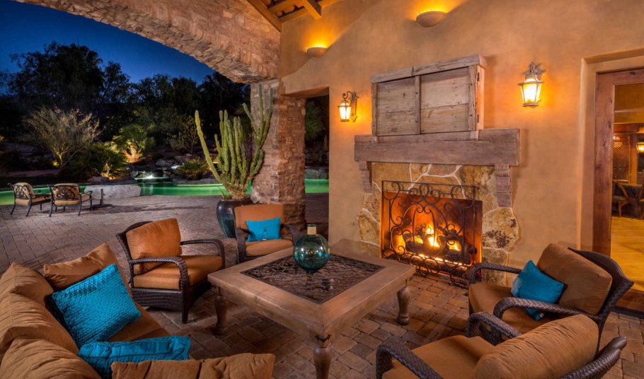 Уютный камин