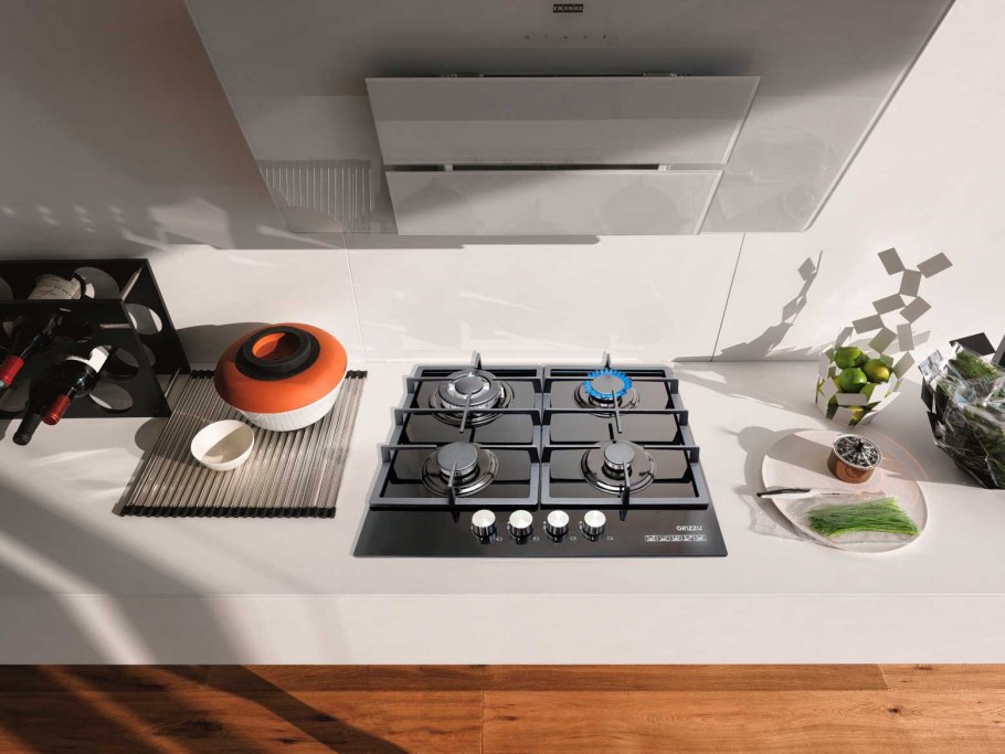 Камин отделанный камнем