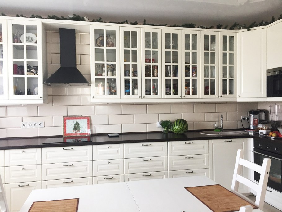 Кухонный гарнитур Будбин икеа белый