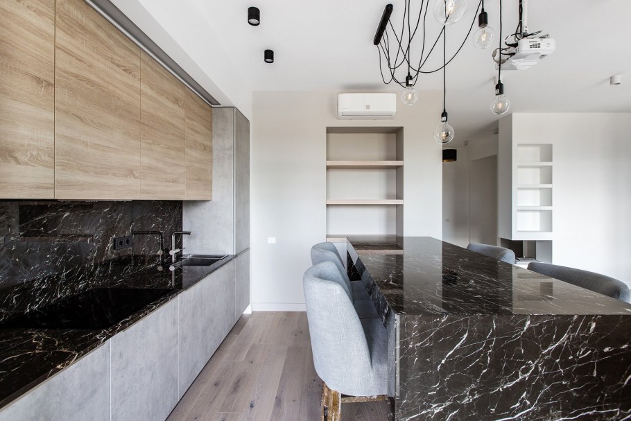 Мрамор Brown Marquina