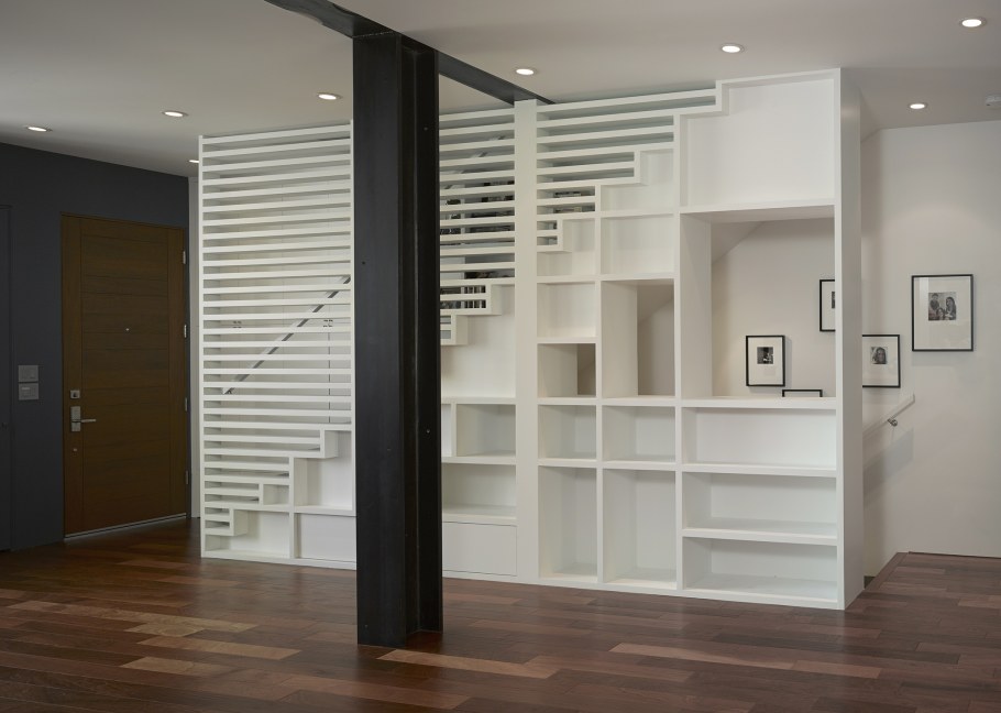 Перегородка лесенкой для зонирования