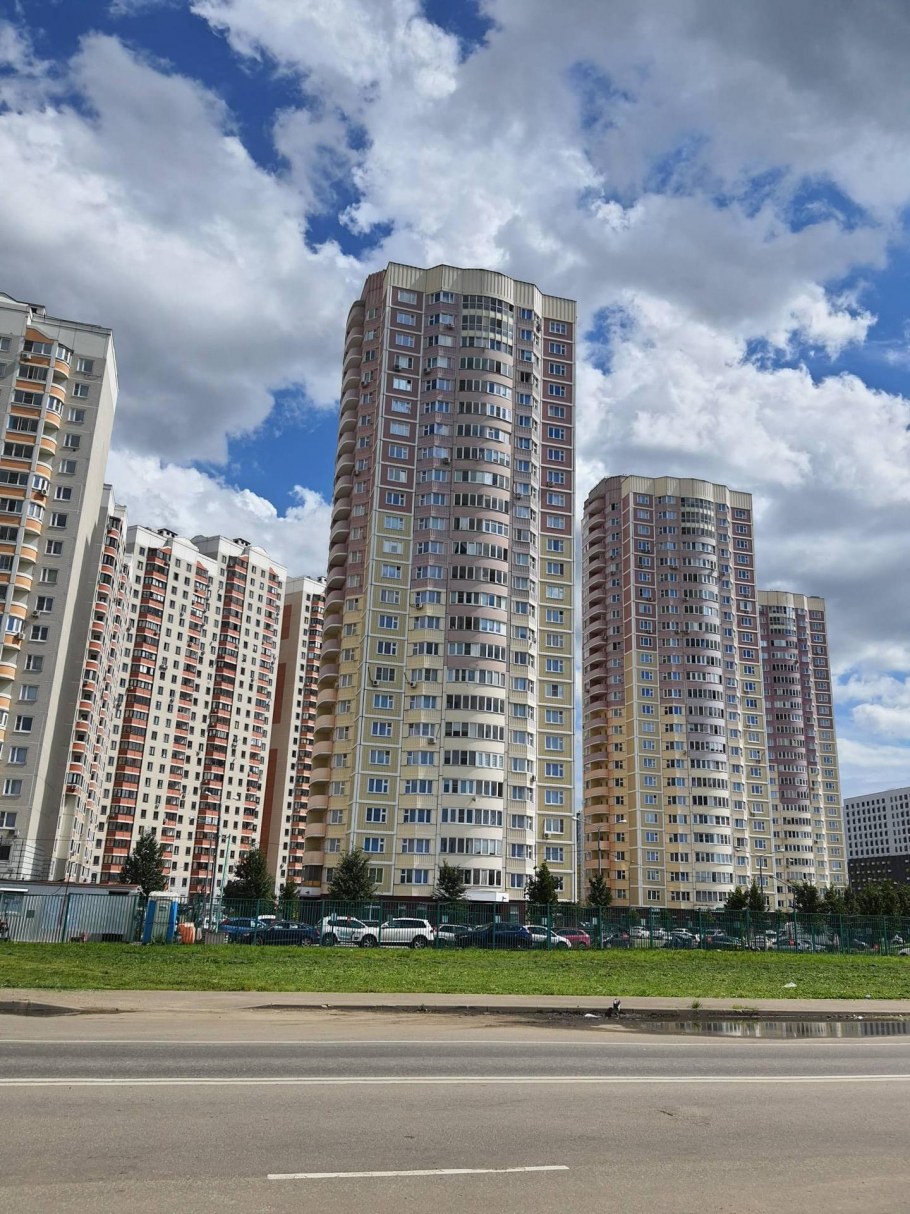 Квартира без отделки в доме новое ш 4 к 1 Дрожжино