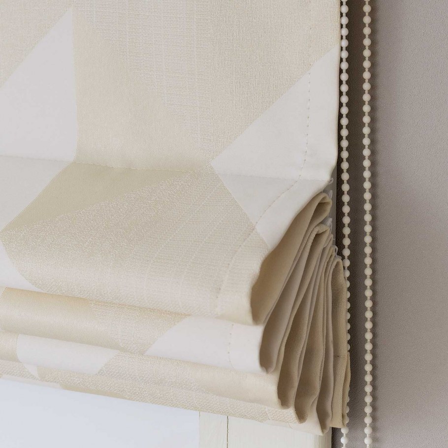 Римские шторы бежевые