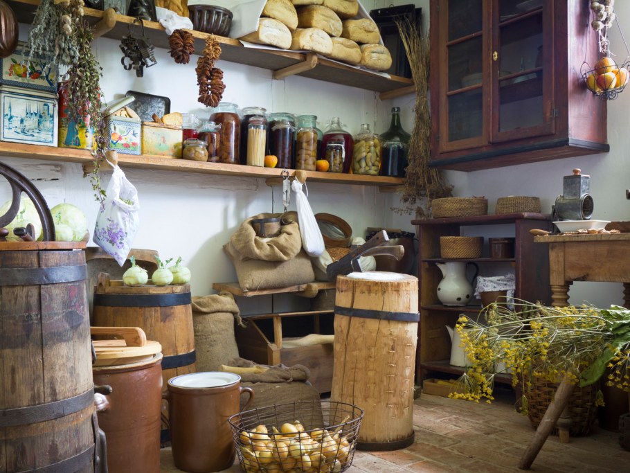 Кладовка в стиле лофт