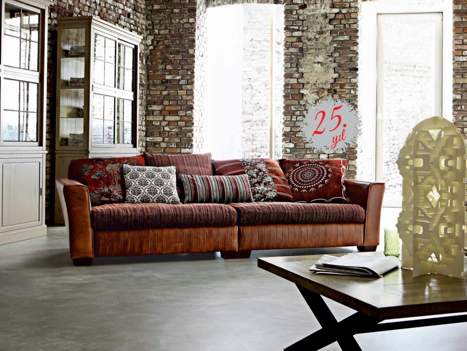 Диван в стиле гранж