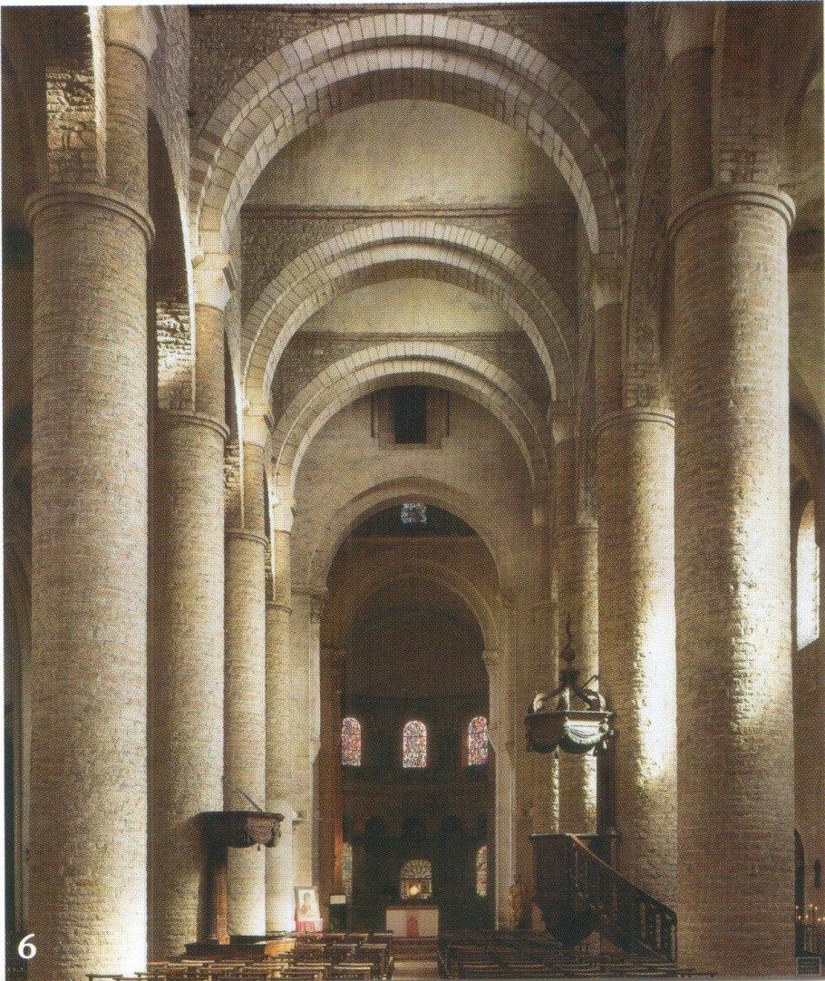 Собор в Клонферте романский стиль