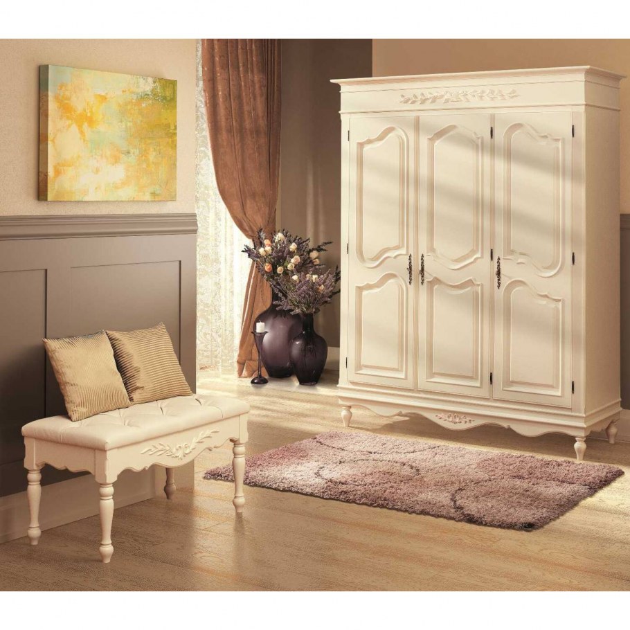 Шкаф белый трехстворчатый Прованс