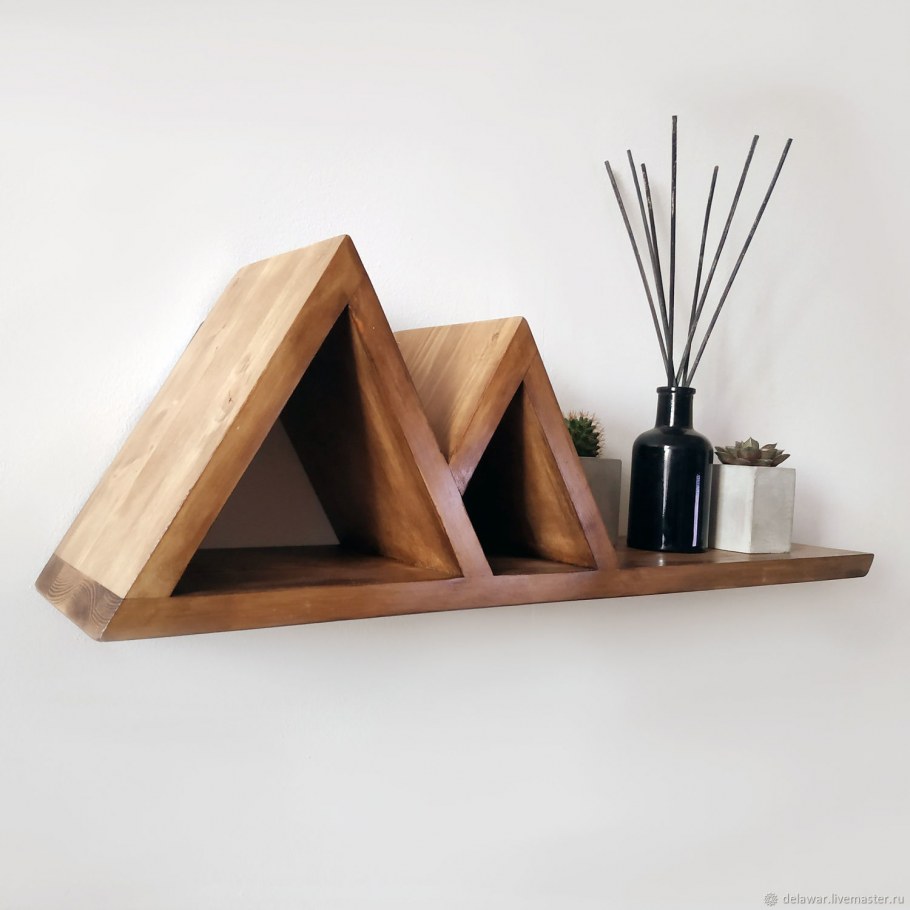 Геометрические полки из дерева