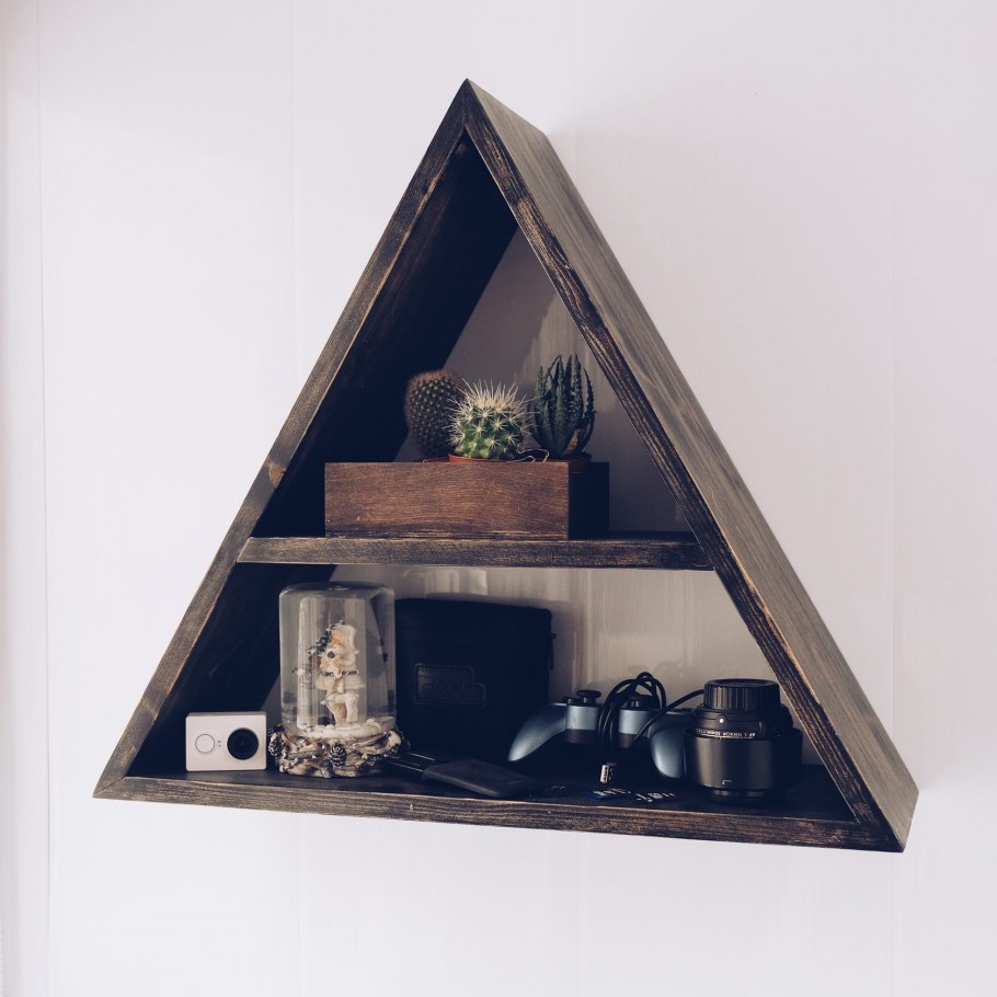 Полка настенная из дерева