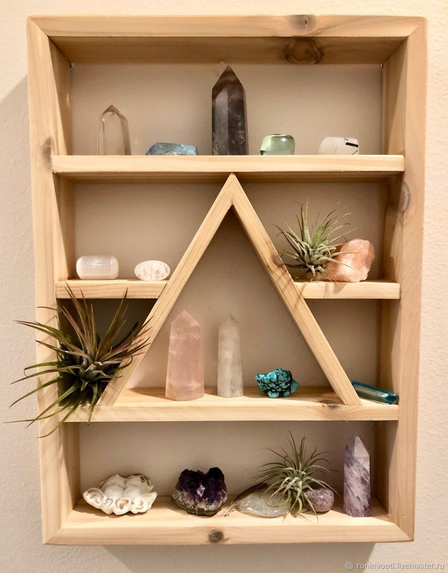 Треугольные деревянные полки