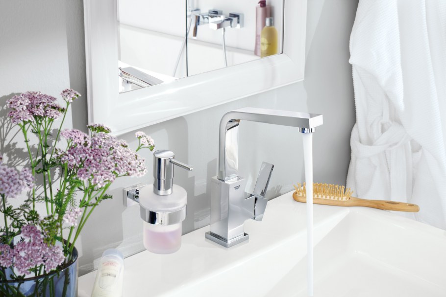 Дозатор для жидкого мыла Grohe Essentials 40394001
