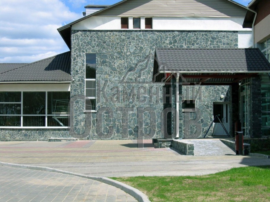 Отделка фасада сланцем