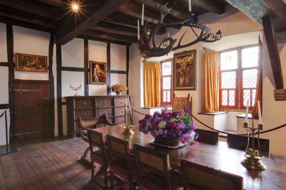 Замок Эльц Германия интерьеры