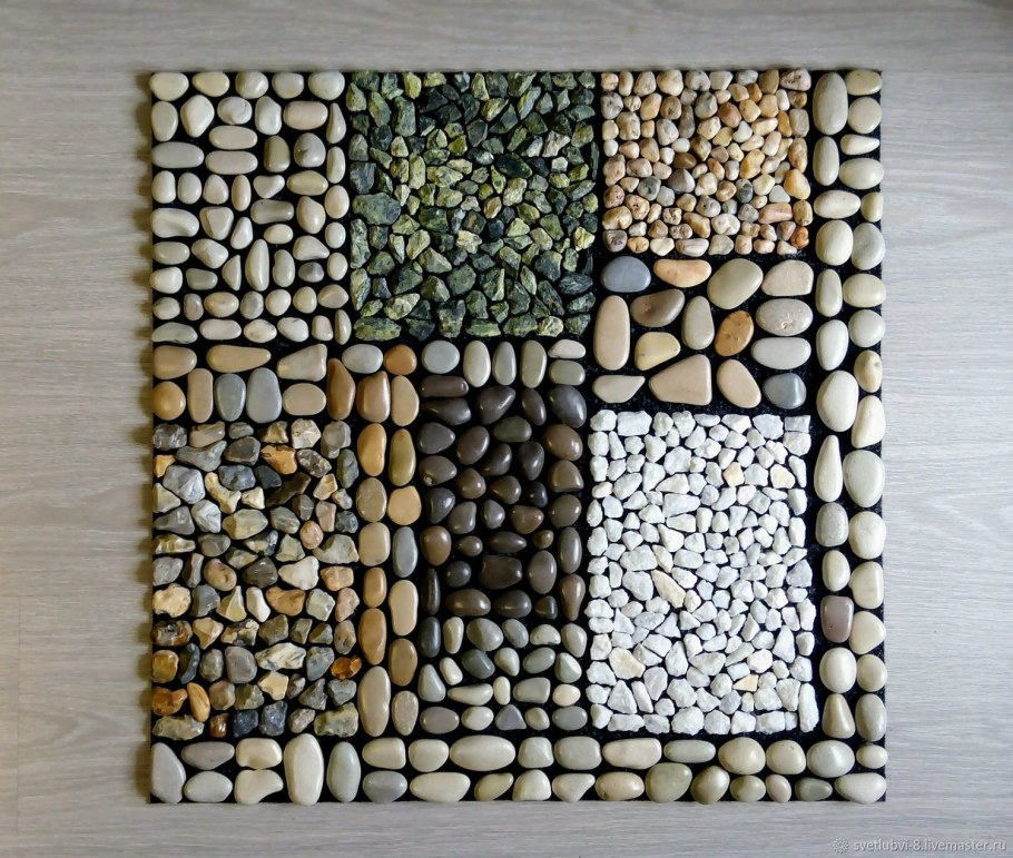 Панно из гальки