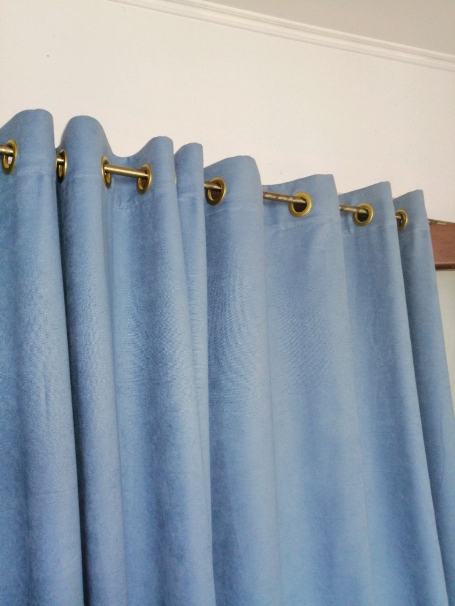 Льняные шторы на люверсах