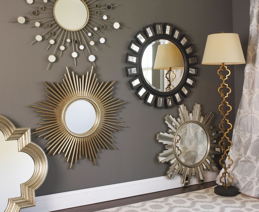 Зеркала в интерьере гостиной