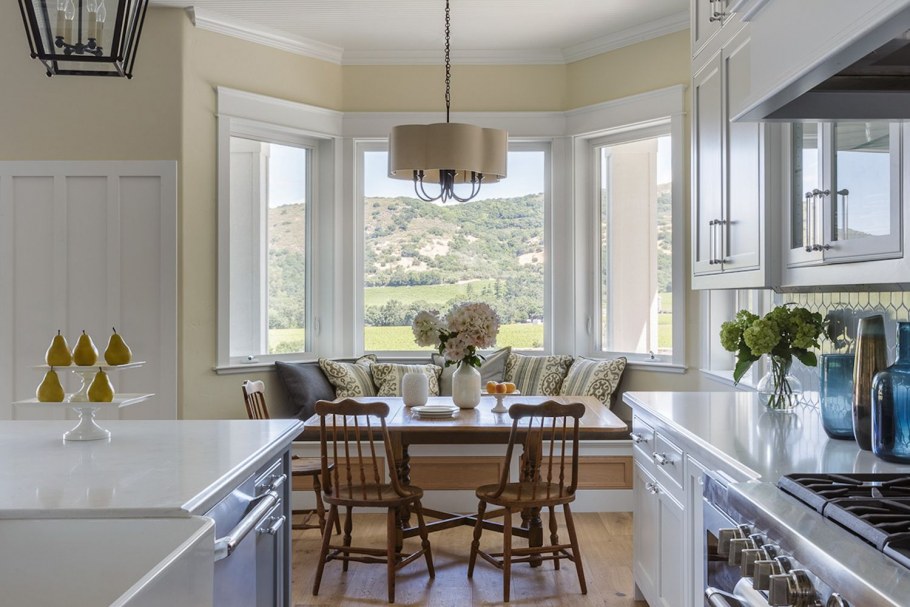 Кухня с эркером Минимализм