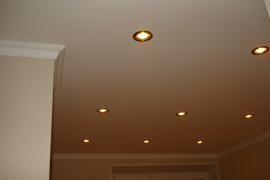 Descor натяжные потолки