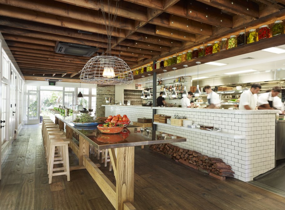 Открытая кухня