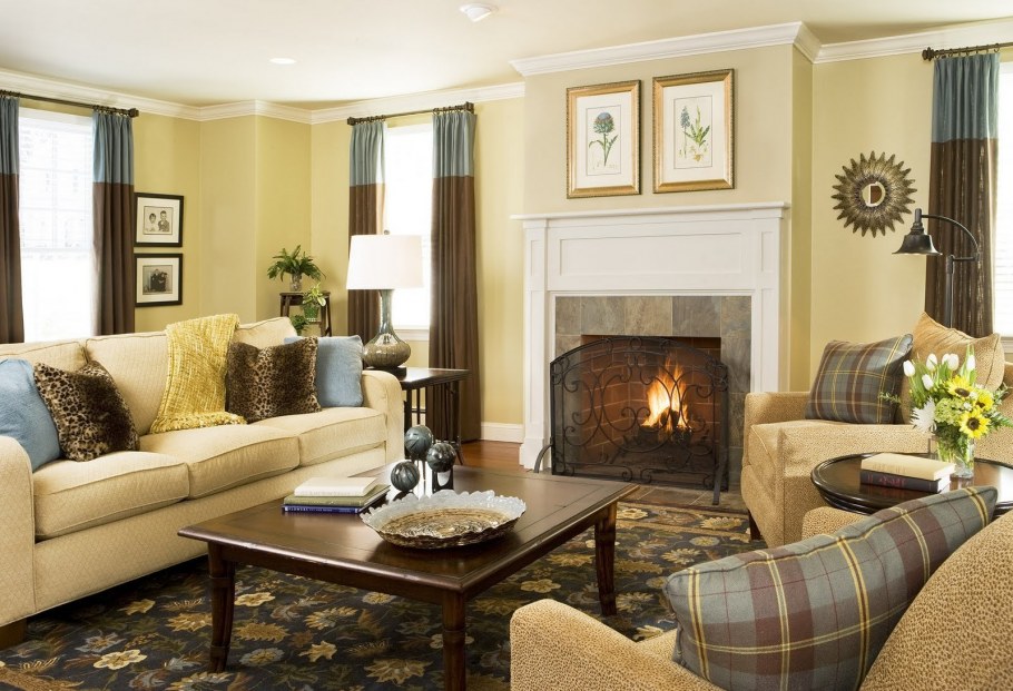 Гостиная в коричневом цвете с камином