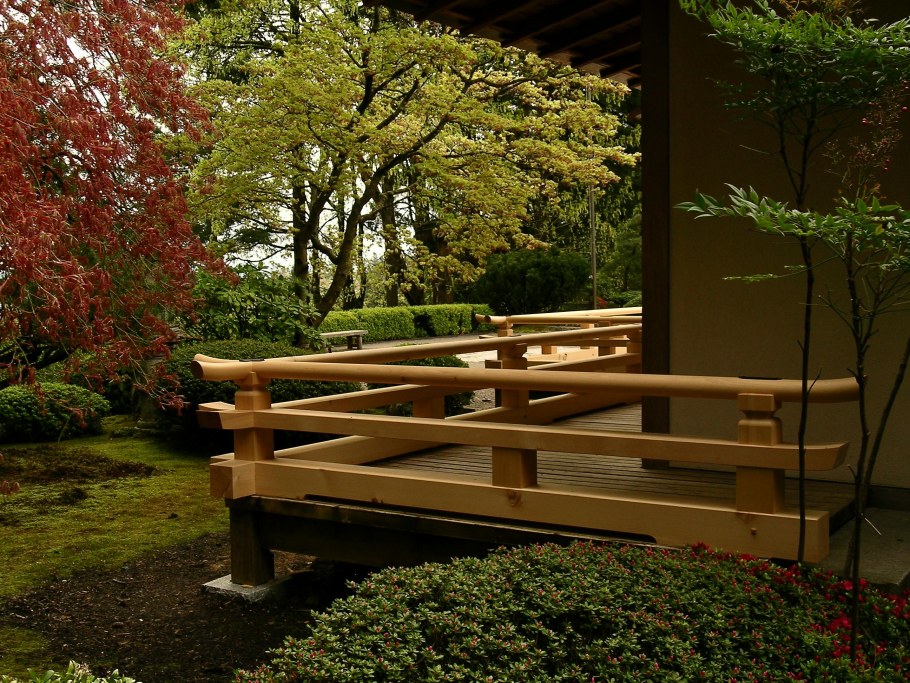 Крыльцо в японском доме