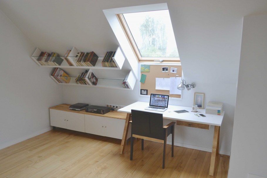 Комод для мансарды