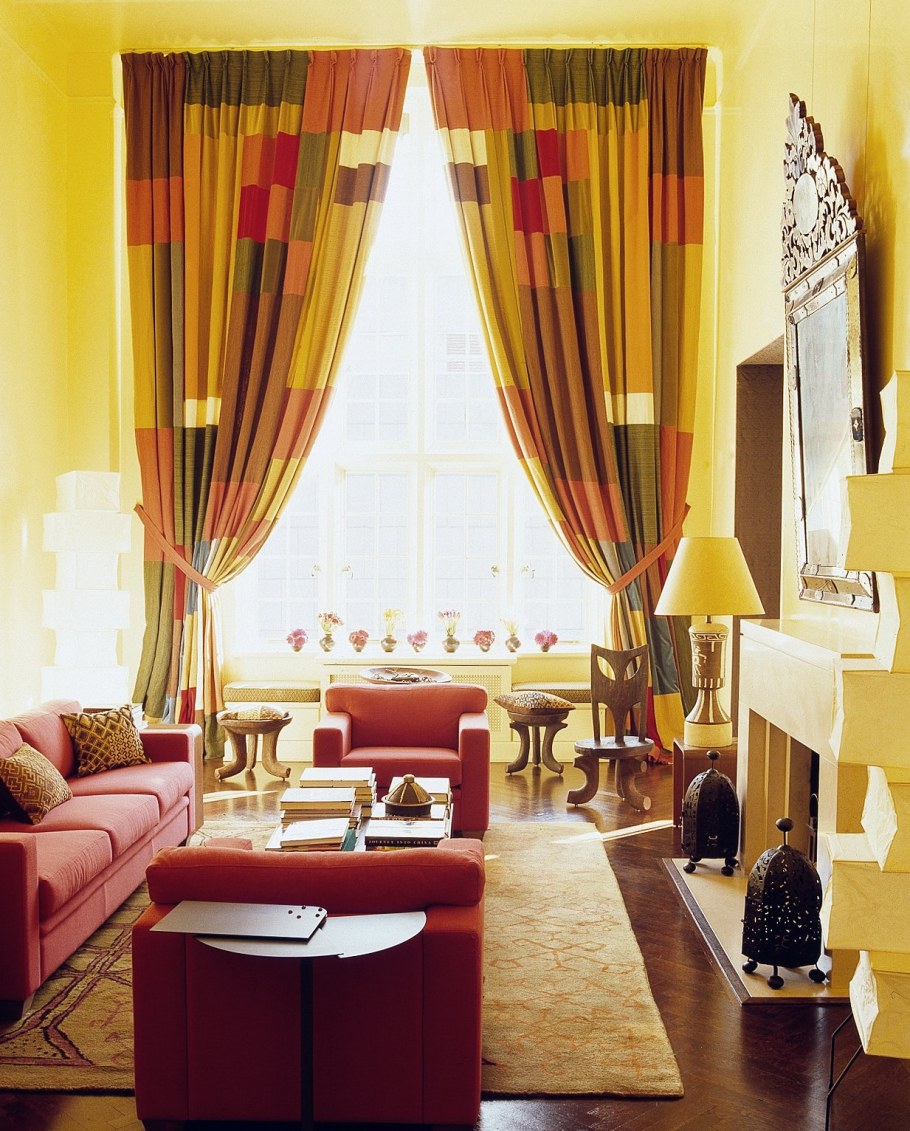 Шторы оранжевые в гостиную