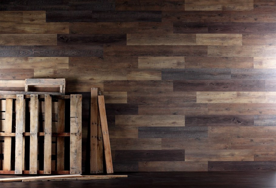 Стена из досок