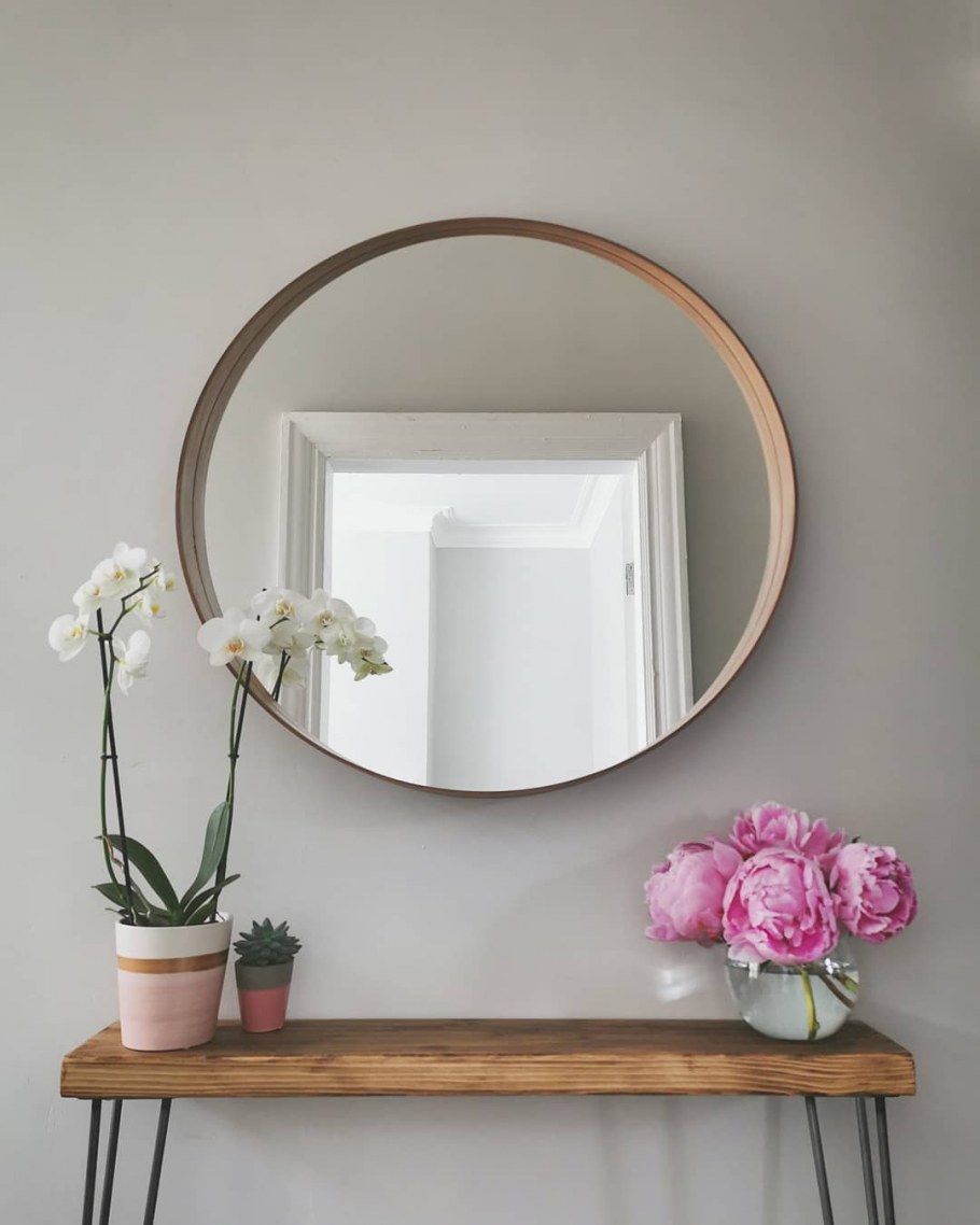 Стенный шкаф декоративные