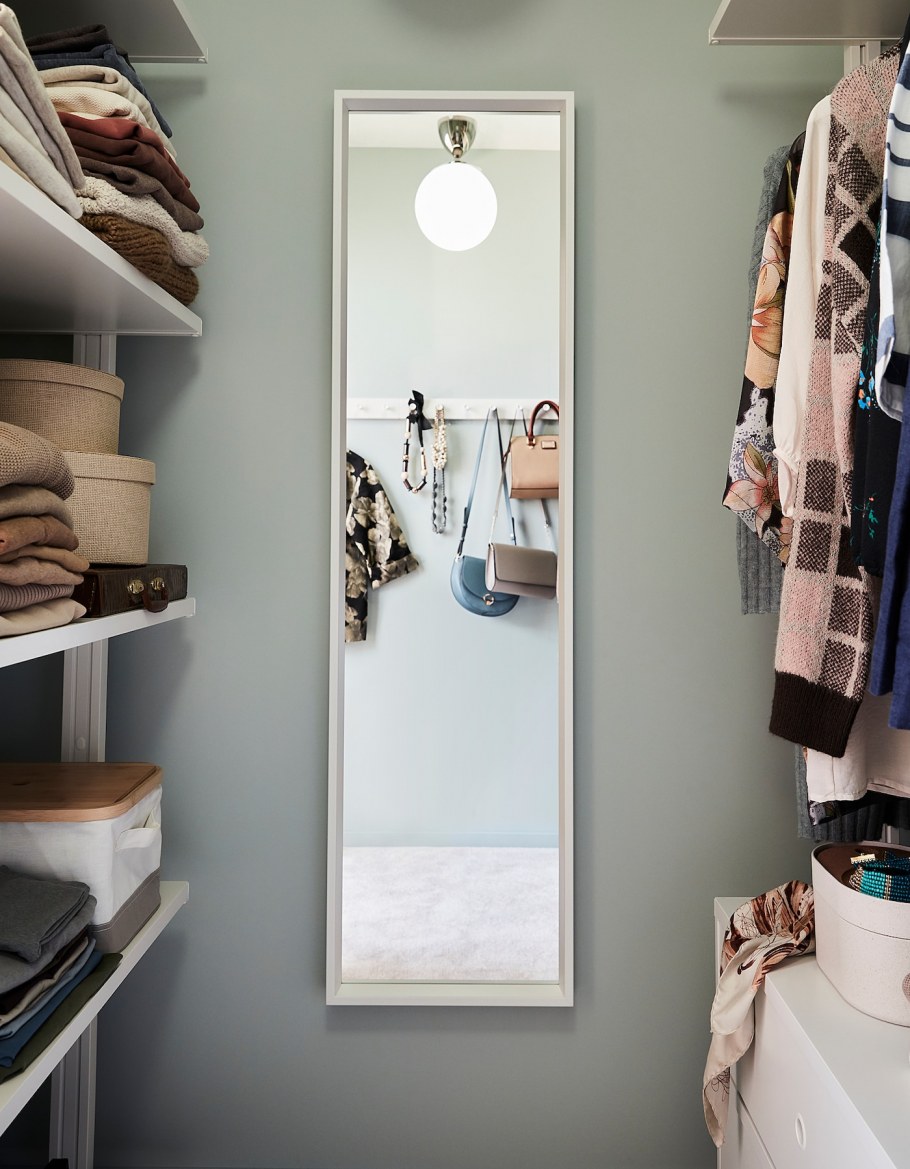 Зеркало Лотос в интерьере