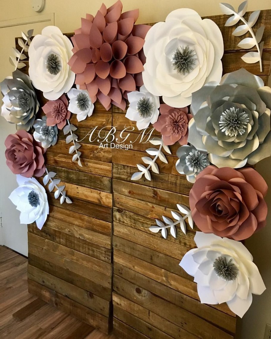 Декор стен искусственными цветами