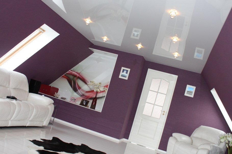 Натяжные потолки белые