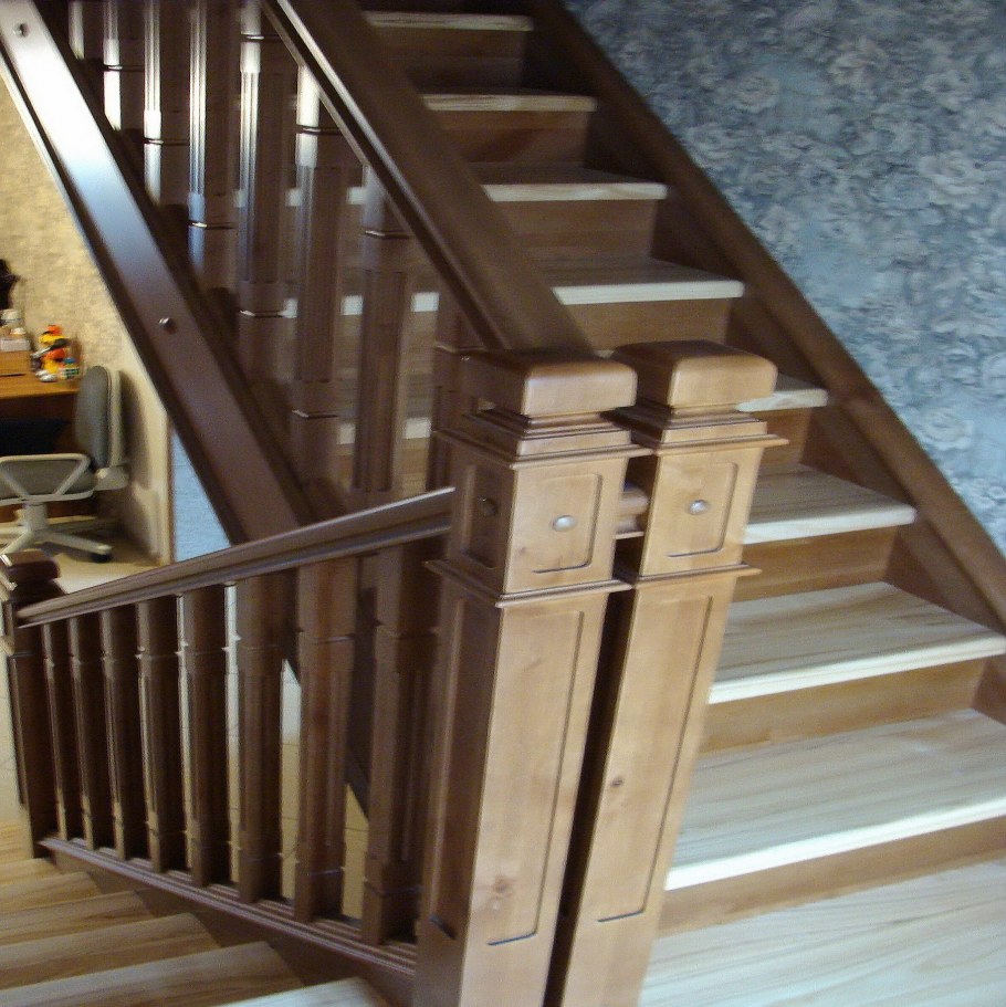 Деревянная лестница цвет дуб