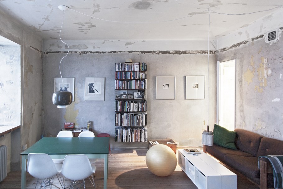 Убогий интерьер квартиры