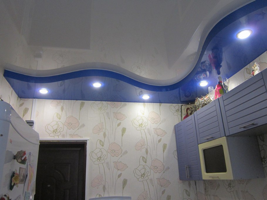 Двухуровневый потолок волна