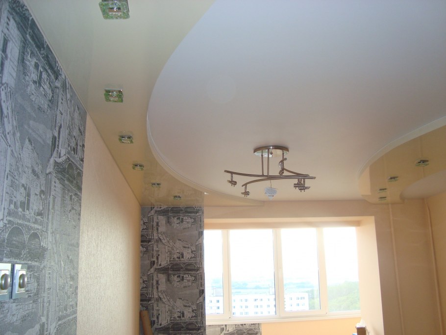Натяжные потолки 2х уровневые в спальню