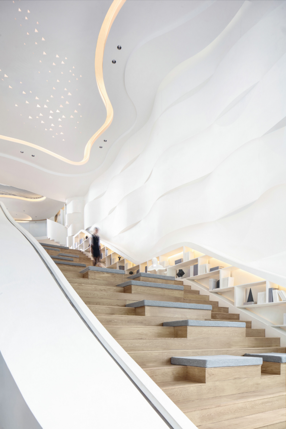 Потолок со ступенькой