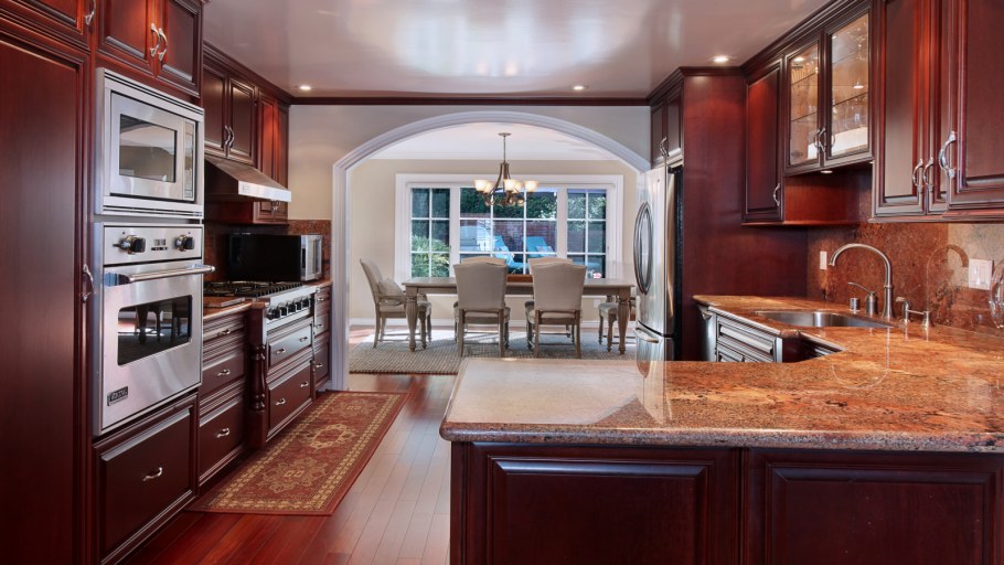 Кухня в космический стиле