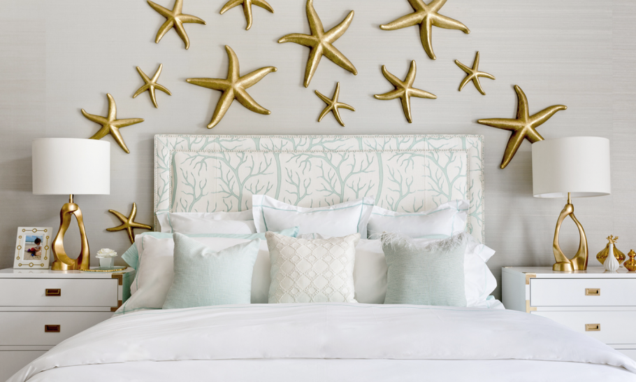 Декор стен в спальне