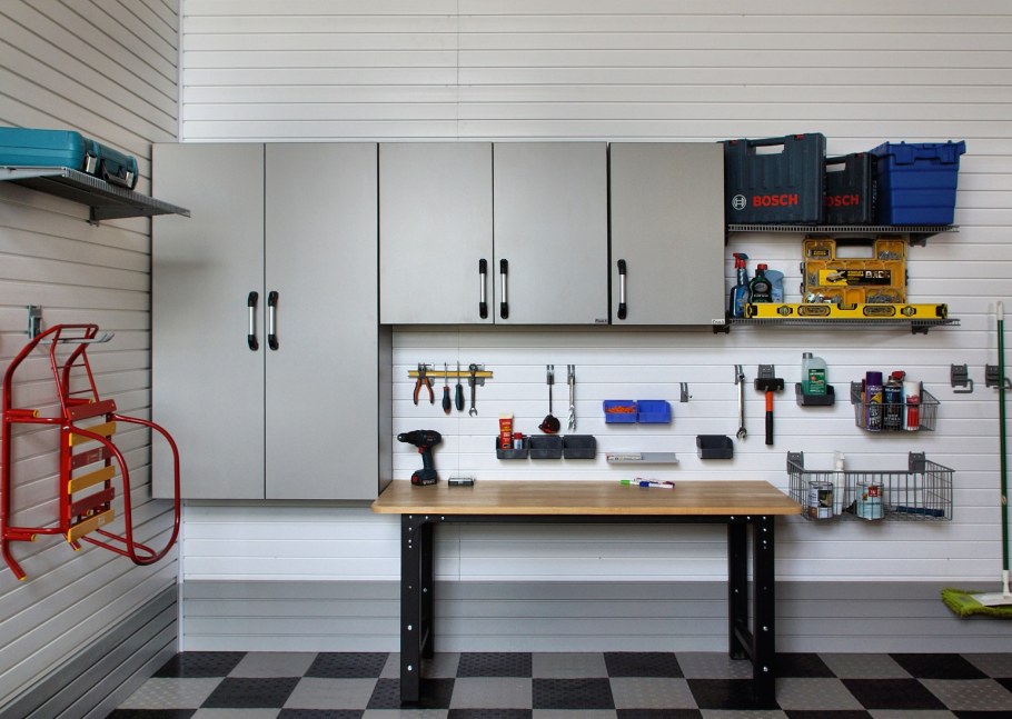 Интерьер гаража