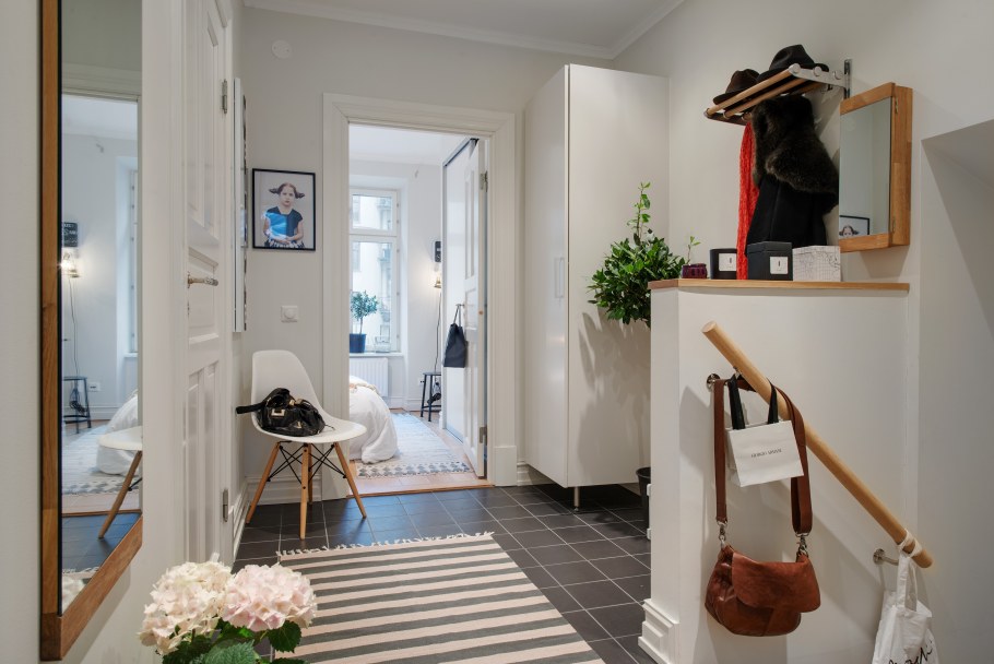 Вешалки прихожая интерьер 2021